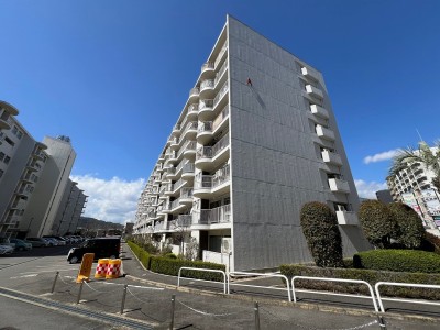 山科音羽マンションA棟6階部分　南西向きのため陽あたり良好　