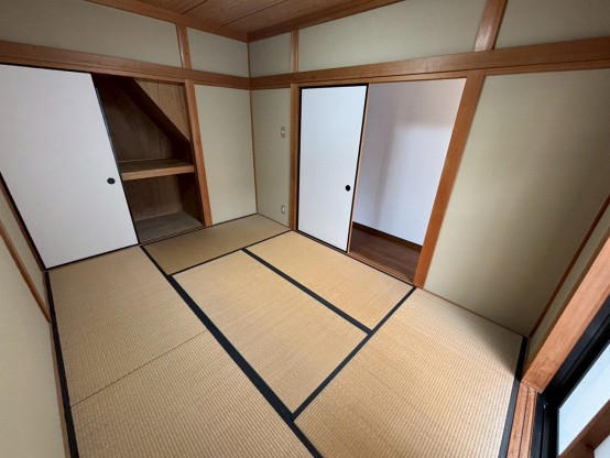 LINE_ALBUM_日ノ岡鴨土町31-13貸家_260118 (5)