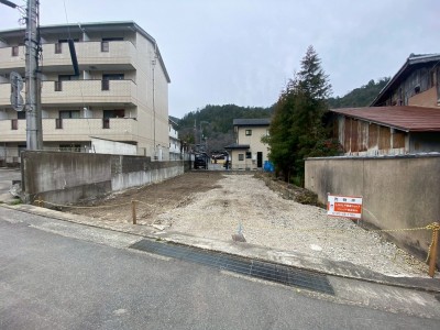 土地面積約51.88坪 建築条件無し売土地