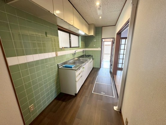 LINE_ALBUM_【専任】日ノ岡石塚町55-12_260426_10
