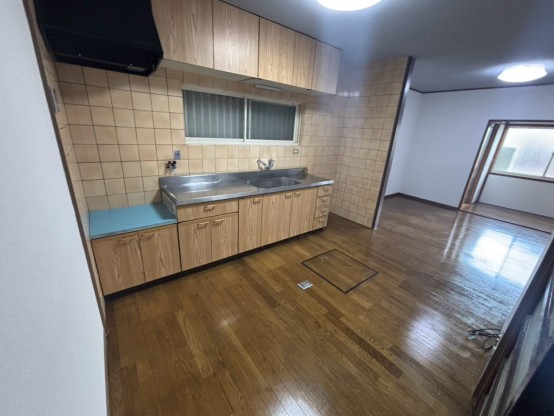 LINE_ALBUM_射庭ノ上町貸家_260820_4