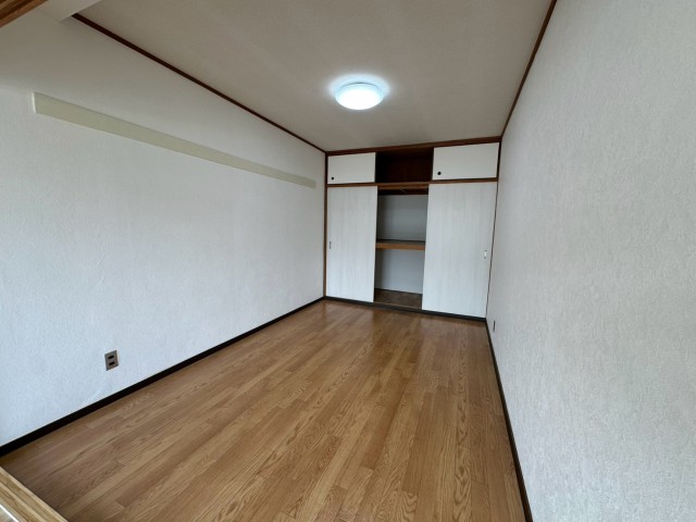 LINE_ALBUM_【賃貸売買一般】山科ハイツ763_260917_7