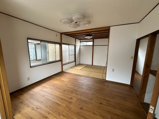 LINE_ALBUM_【賃貸一般】東野舞台町71-10 260919_33 (32)